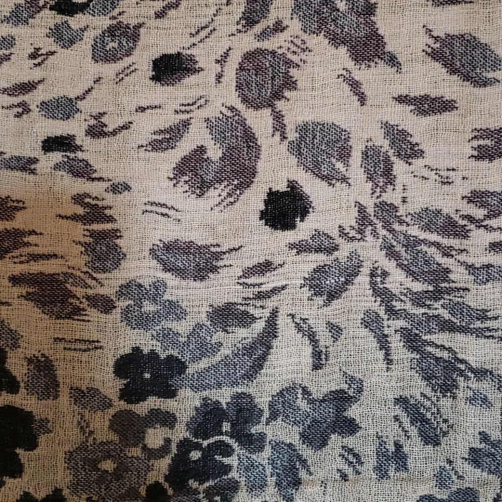 Reversible Silk Pashmina Scarf Wrap – Black Tan Cream Gray Floral